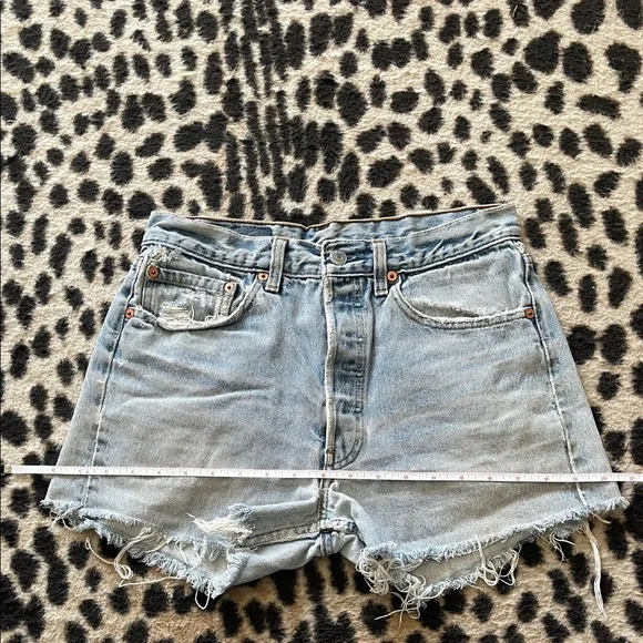 Vintage levi 501xx shorts - Picture 7 of 8